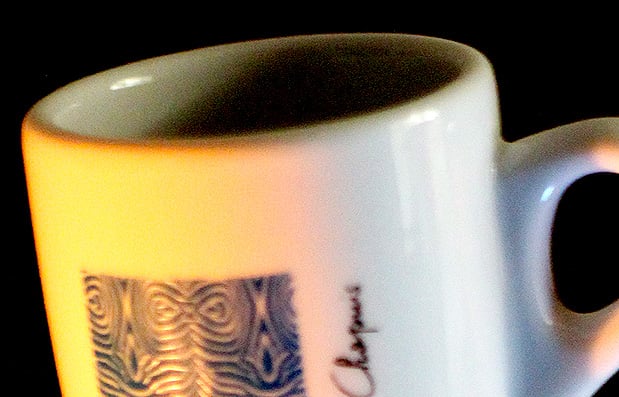 Nouveau design pour les tasses à café des Cafés Chapuis.